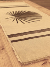 Load image into Gallery viewer, Tablecloth Washingtonia sepia